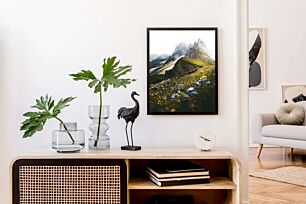 Πίνακας, ένα χωράφι με αγριολούλουδα με φόντο ένα βουνό