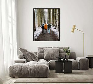 Πίνακας, μια ομάδα ανθρώπων που περπατούν σε ένα χιονισμένο μονοπάτι