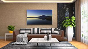 Πίνακας, μια λίμνη με ένα βουνό στο βάθος
