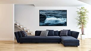 Πίνακας, ένα μεγάλο σώμα νερού που περιβάλλεται από κύματα