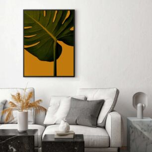 Πίνακας, ένα μεγάλο πράσινο φύλλο σε κίτρινο φόντο