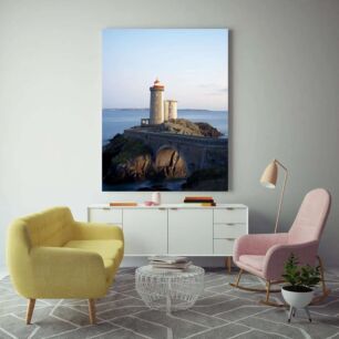 Πίνακας, a lighthouse sitting on top of a stone bridge