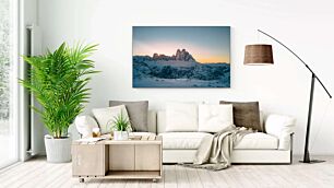 Πίνακας, ένα βουνό χιονισμένο με ένα ηλιοβασίλεμα στο βάθος