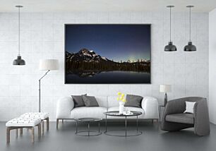 Πίνακας, μια οροσειρά με μια λίμνη μπροστά της