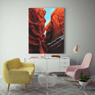 Πίνακας, μια στενή σχισμή στην πλαγιά ενός βουνού