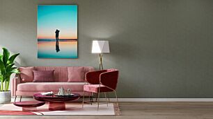 Πίνακας, άτομο που στέκεται σε μια παραλία το ηλιοβασίλεμα