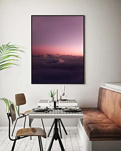 Πίνακας, ένα αεροπλάνο που πετά πάνω από τα σύννεφα στο ηλιοβασίλεμα