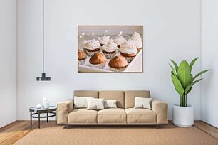Πίνακας, ένας δίσκος γεμάτος με cupcakes καλυμμένα με γλάσο