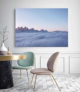 Πίνακας, θέα μιας οροσειράς από πάνω από τα σύννεφα