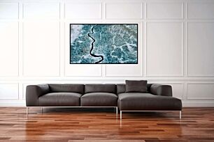 Πίνακας, μια εναέρια άποψη ενός ποταμού που τρέχει μέσα από ένα δάσος