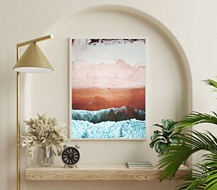Πίνακας, μια εναέρια άποψη μιας αμμώδους παραλίας με κύματα
