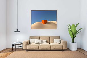 Πίνακας, ένα πορτοκαλί αντικείμενο που κάθεται στη μέση μιας ερήμου
