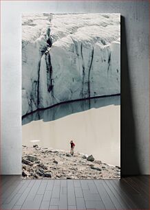 Πίνακας, Adventurer at Glacier Περιπετειώδης στον παγετώνα