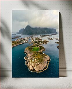 Πίνακας, Aerial View of Coastal Island with Town and Stadium Εναέρια άποψη του παράκτιου νησιού με την πόλη και το στάδιο