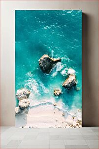 Πίνακας, Aerial View of Rocky Beach with Turquoise Waters Αεροφωτογραφία της Βραχώδης Παραλίας με Τυρκουάζ Νερά