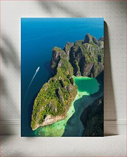 Πίνακας, Aerial View of Rocky Seaside Cliff and Turquoise Waters Αεροφωτογραφία του Βραχώδους Παραθαλάσσιου Βράχου και των Τιρκουάζ Νερών