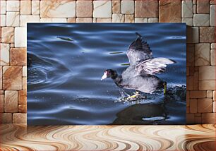 Πίνακας, Bird in Flight Over Water Πουλί σε πτήση πάνω από το νερό