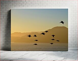 Πίνακας, Birds Flying Over Water at Sunset Πουλιά που πετούν πάνω από το νερό στο ηλιοβασίλεμα