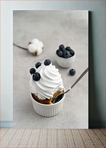 Πίνακας, Blueberry Cupcake with Whipped Cream Cupcake Blueberry με σαντιγί