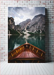 Πίνακας, Boat on Tranquil Mountain Lake Βάρκα στην ήρεμη ορεινή λίμνη