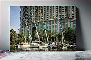 Πίνακας, Boats Docked by a Tall Building Βάρκες ελλιμενισμένες σε ψηλό κτίριο