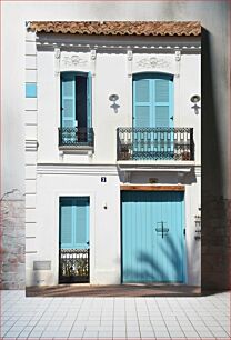 Πίνακας, Charming Blue Shuttered House Γοητευτικό μπλε κλειστό σπίτι
