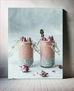 Πίνακας, Chia Pudding with Rose Toppings Πουτίγκα Chia με κάλυμμα τριαντάφυλλου