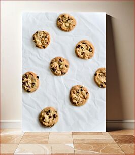 Πίνακας, Chocolate Chip Cookies on Baking Paper Μπισκότα σοκολάτας σε χαρτί ψησίματος