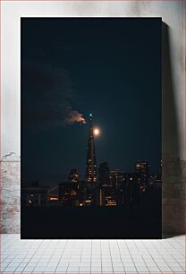 Πίνακας, City Skyline with Illuminated Tower and Moon Ορίζοντα της πόλης με φωτισμένο πύργο και φεγγάρι