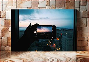 Πίνακας, Cityscape at Dusk through Smartphone Αστικό τοπίο στο σούρουπο μέσω Smartphone