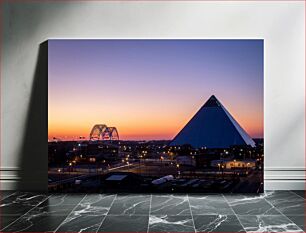Πίνακας, Cityscape at Sunset with Pyramid and Bridge Αστικό τοπίο στο ηλιοβασίλεμα με την πυραμίδα και τη γέφυρα