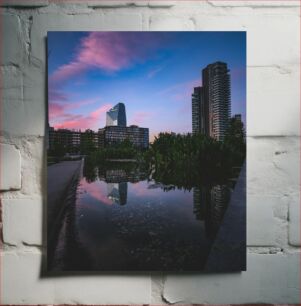 Πίνακας, Cityscape Reflection at Dusk Αντανάκλαση αστικού τοπίου στο σούρουπο