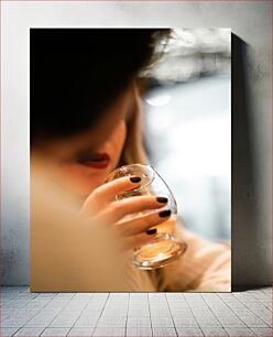 Πίνακας, Close-Up of Woman Drinking Κοντινό πλάνο γυναίκας που πίνει