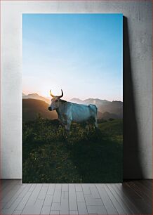 Πίνακας, Cow at Sunset in the Mountains Αγελάδα στο ηλιοβασίλεμα στα βουνά