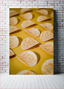 Πίνακας, Crispy Chips on Yellow Background Τραγανά πατατάκια σε κίτρινο φόντο