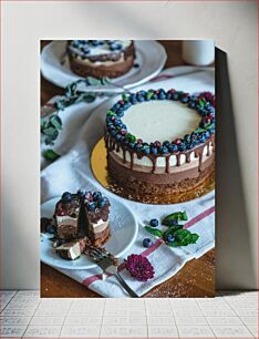 Πίνακας, Delicious Chocolate and Berry Cake Νόστιμο κέικ σοκολάτας και μούρων