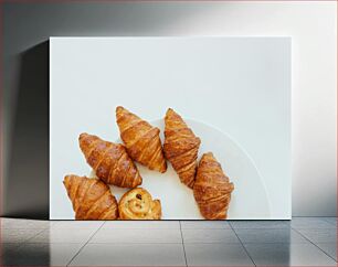 Πίνακας, Delicious Croissants on a Plate Νόστιμα κρουασάν σε ένα πιάτο