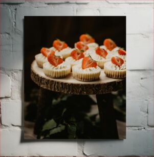 Πίνακας, Delicious Strawberry Cupcakes Λαχταριστά Cupcakes φράουλας