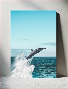 Πίνακας, Dolphin Jumping Out of the Water Δελφίνι που πηδά έξω από το νερό