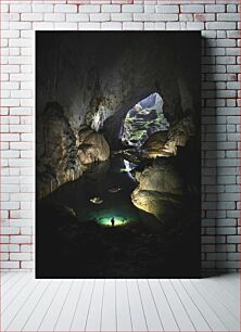 Πίνακας, Exploring a Majestic Cave Εξερευνώντας ένα Μεγαλοπρεπές Σπήλαιο