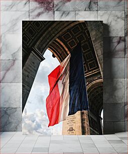 Πίνακας, French Flag Under Monument Γαλλική σημαία κάτω από το μνημείο
