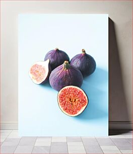 Πίνακας, Fresh Figs on Light Blue Background Φρέσκα σύκα σε γαλάζιο φόντο