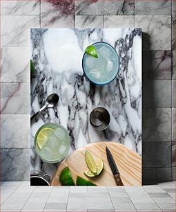 Πίνακας, Fresh Lime Drinks on Marble Table Φρέσκα ποτά λάιμ σε μαρμάρινο τραπέζι