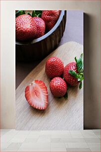 Πίνακας, Fresh Strawberries on Wooden Board Φρέσκες φράουλες σε ξύλινη σανίδα