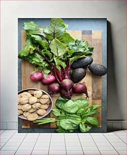 Πίνακας, Fresh Vegetables and Nuts on Cutting Board Φρέσκα λαχανικά και ξηροί καρποί σε ξύλο κοπής