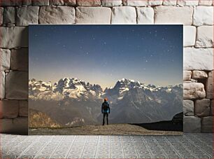 Πίνακας, Gazing at the Night Sky Over Mountains Ατενίζοντας τον νυχτερινό ουρανό πάνω από τα βουνά