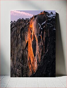 Πίνακας, Glowing Sunset on Rock Face Λαμπερό ηλιοβασίλεμα σε πρόσωπο βράχου