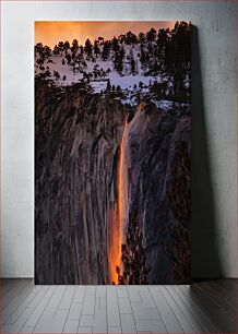 Πίνακας, Glowing Waterfall at Dusk Λαμπερός καταρράκτης στο σούρουπο