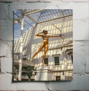 Πίνακας, Golden Archer Statue in Sunlit Atrium Άγαλμα Golden Archer στο ηλιόλουστο αίθριο