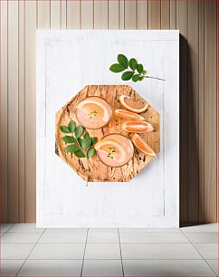 Πίνακας, Grapefruit and Herbs on Wooden Board Γκρέιπφρουτ και βότανα σε ξύλινη σανίδα